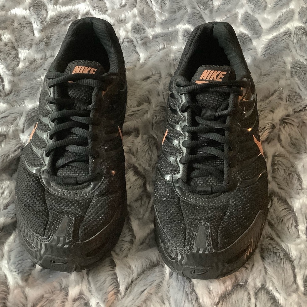 Nike AirMax Size 8 Very Good Used Condition